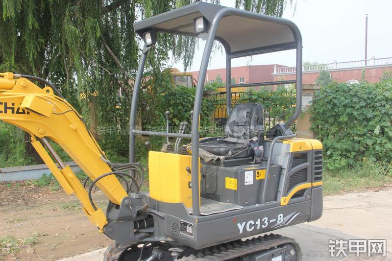 玉柴YC13-8挖掘机整机外观