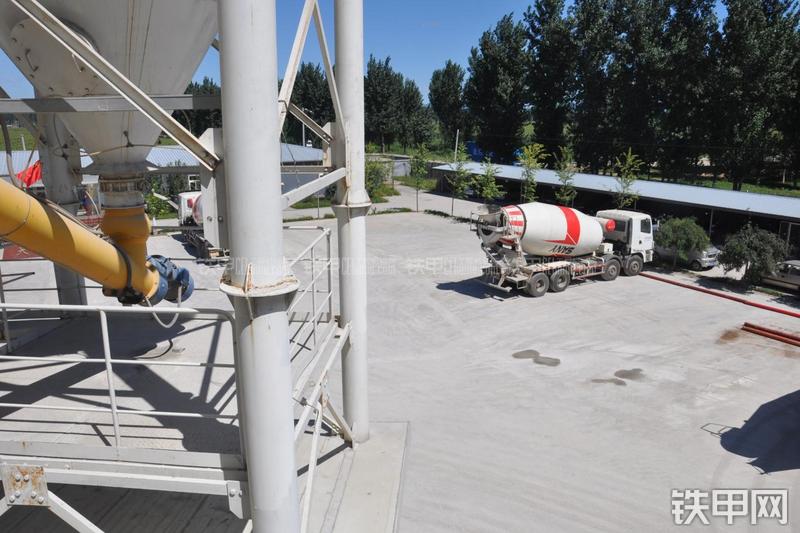 三一重工HZS180混凝土搅拌站局部