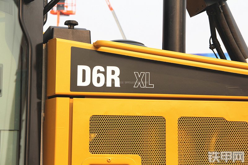 卡特彼勒D6R推土机局部