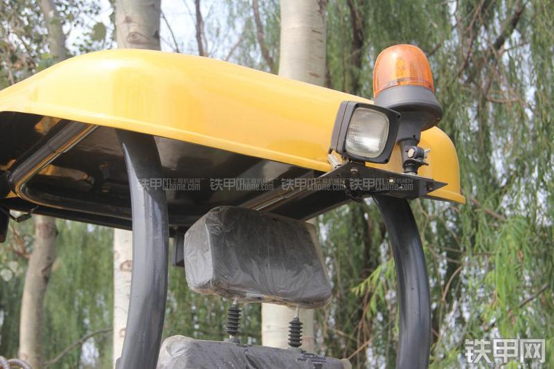 玉柴YC25SR挖掘机局部