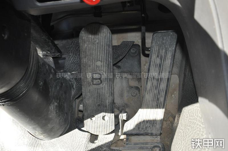 三一重工SY5418THB-56E(6)泵车局部