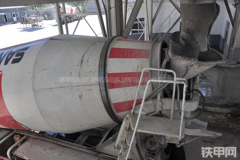 三一重工HZS180混凝土搅拌站局部