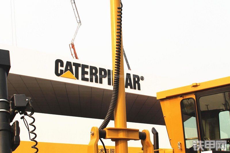 卡特彼勒D6R推土机局部