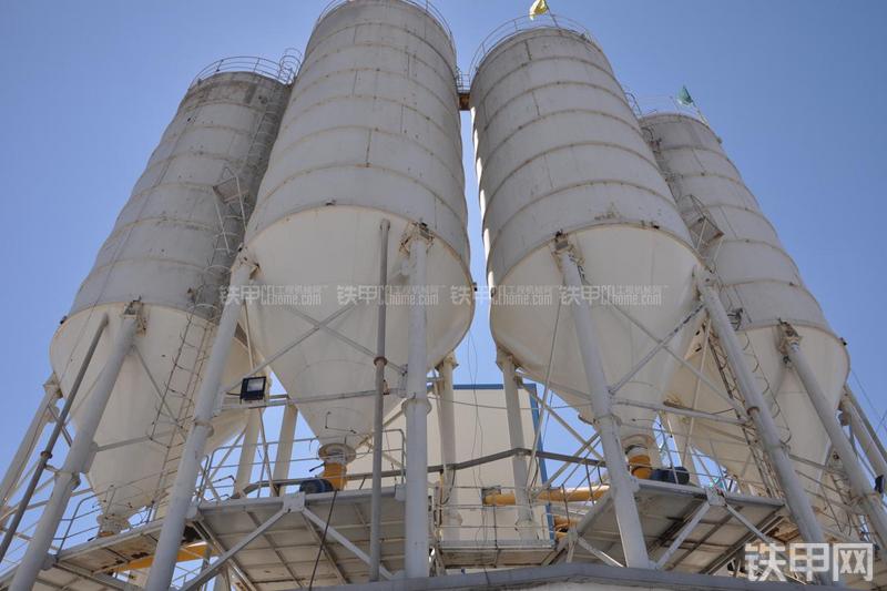 三一重工HZS180混凝土搅拌站整机外观