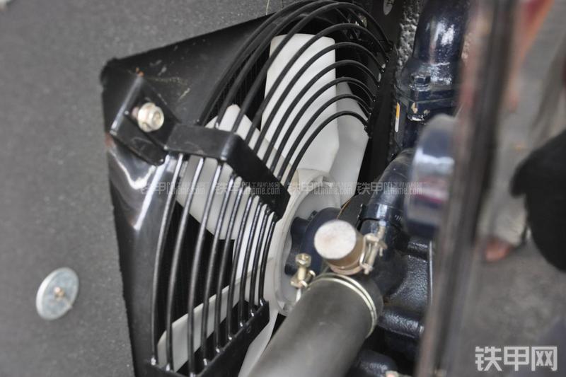 玉柴YC20-8挖掘机局部