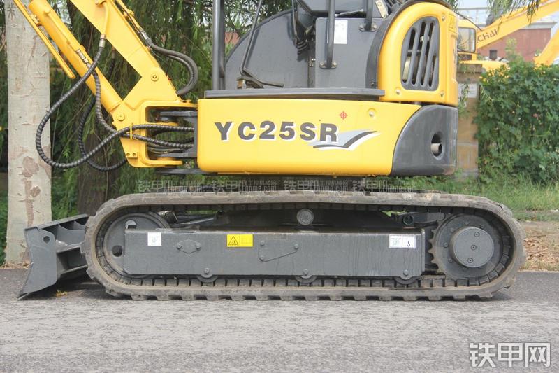 玉柴YC25SR挖掘机局部
