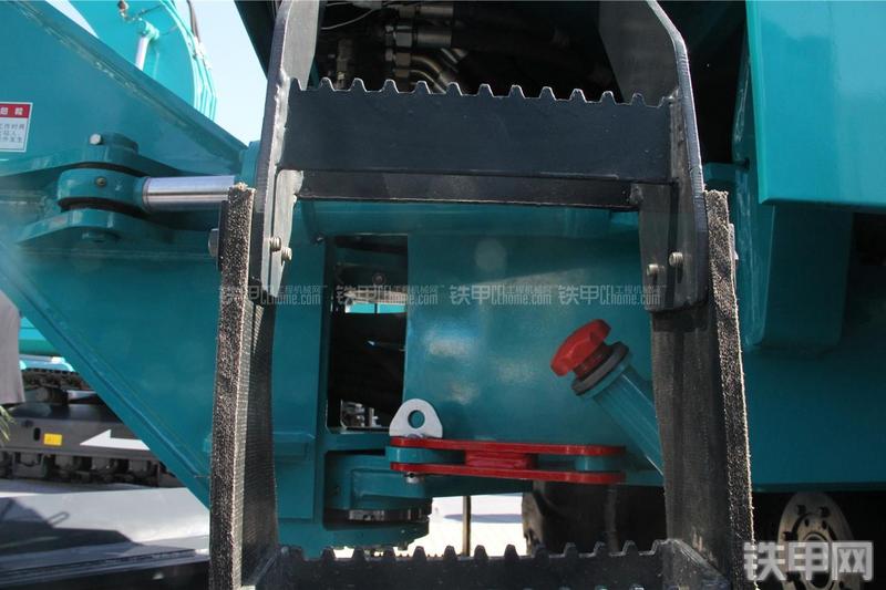 山河智能SWPY180A平地机局部