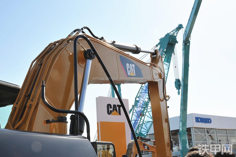 卡特彼勒313D2小型液压挖掘机局部