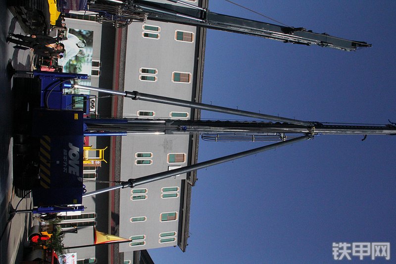 恒天九五JU132长螺旋钻机整机外观