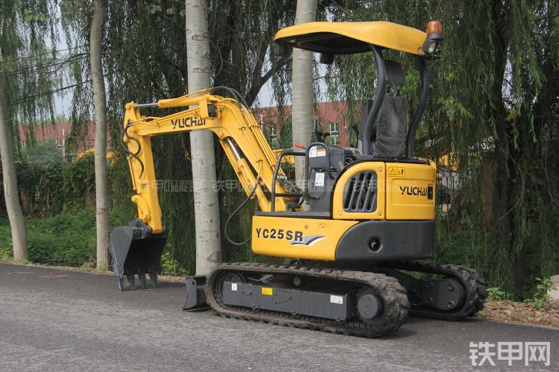 玉柴YC25SR挖掘机整机外观
