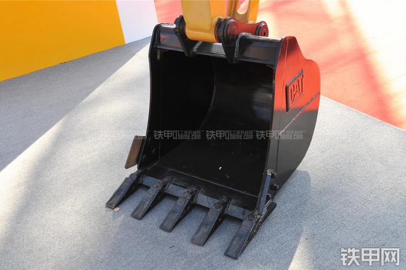 卡特彼勒305.5E液压挖掘机局部