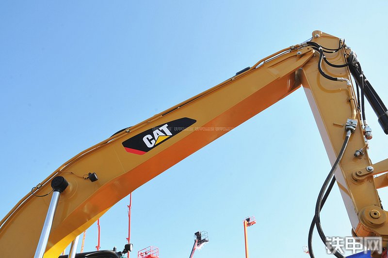 卡特彼勒M317D2挖掘机局部