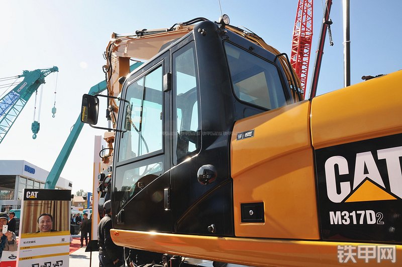 卡特彼勒M317D2挖掘机局部