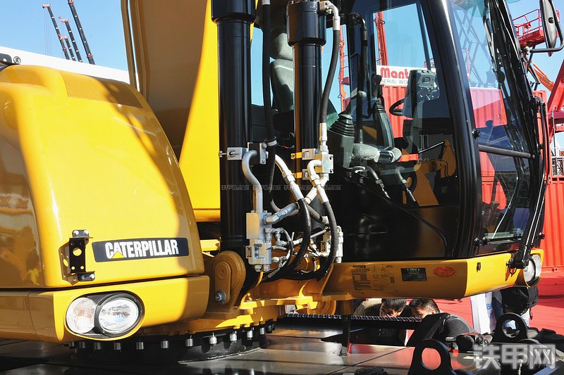 卡特彼勒M317D2挖掘机局部