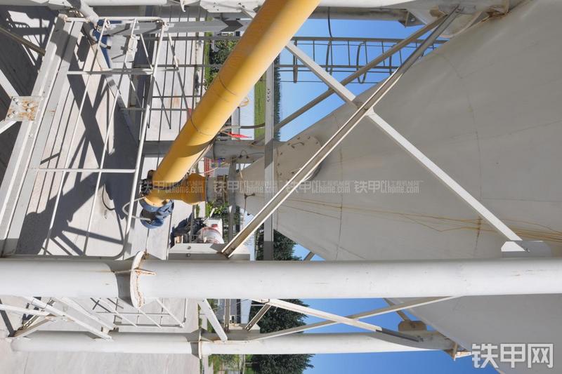 三一重工HZS180混凝土搅拌站局部