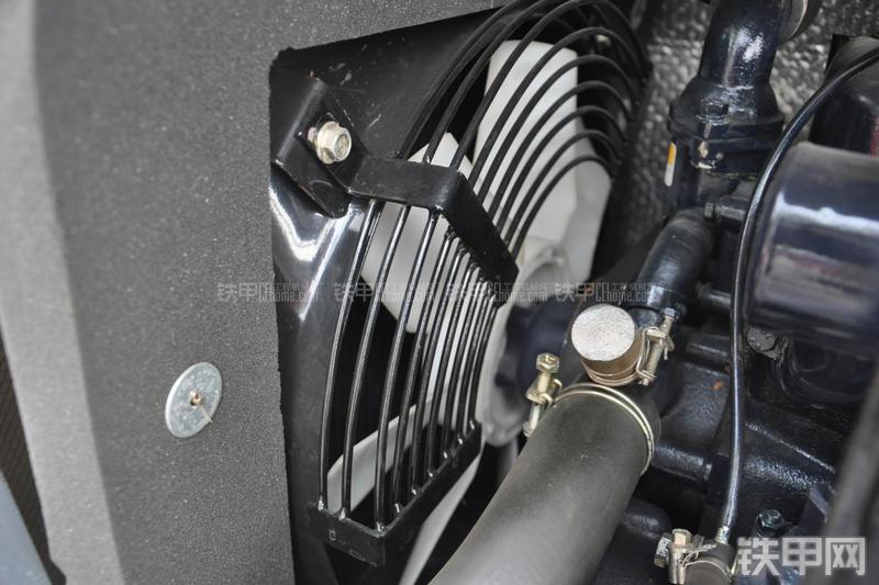 玉柴YC20-8挖掘机局部