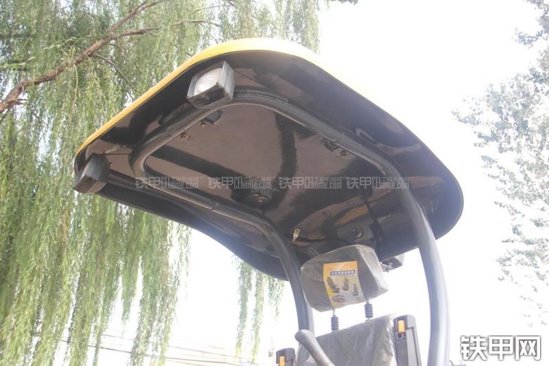 玉柴YC25SR挖掘机局部