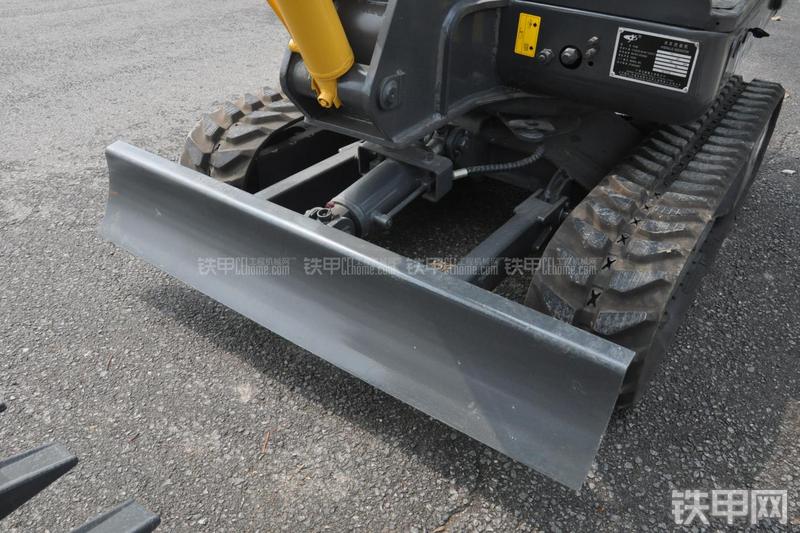 玉柴YC20-8挖掘机局部