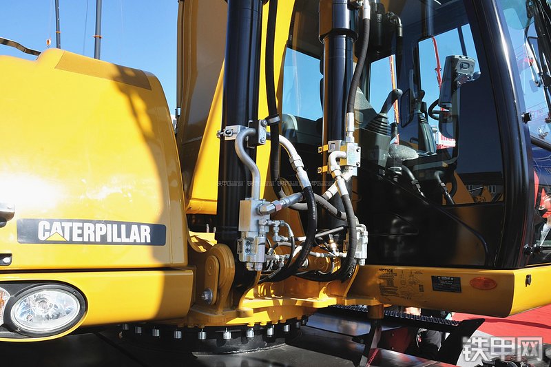 卡特彼勒M317D2挖掘机局部