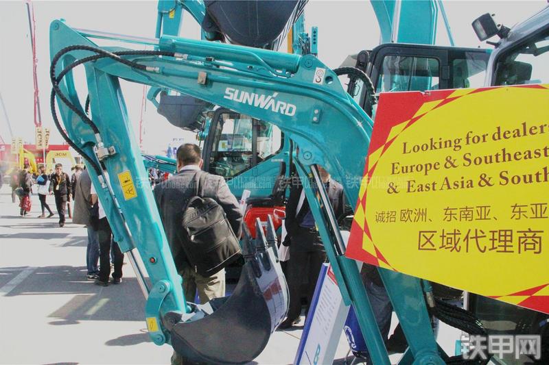 山河智能SWE20B挖掘机局部