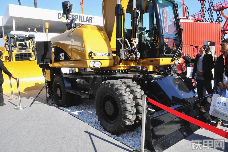 卡特彼勒M317D2挖掘机局部