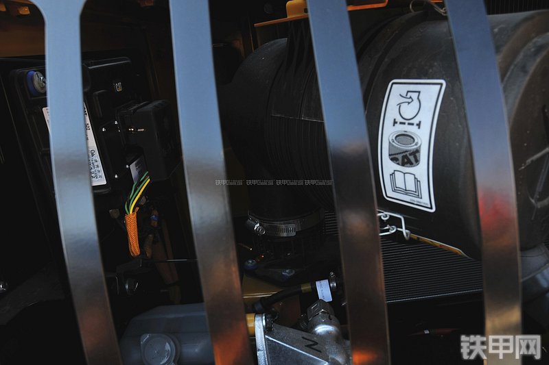 卡特彼勒313D2小型液压挖掘机局部