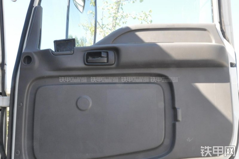 三一重工SY5418THB-56E(6)泵车局部