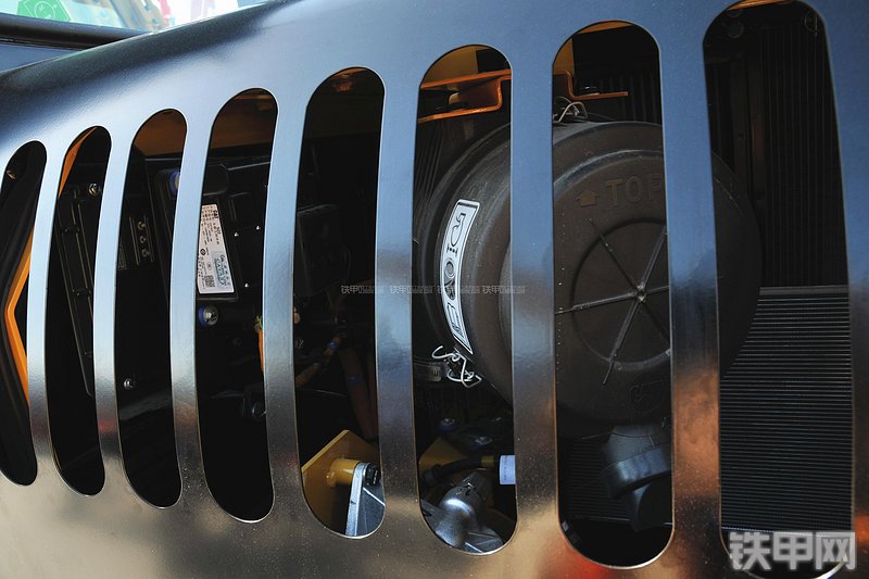 卡特彼勒313D2小型液压挖掘机局部