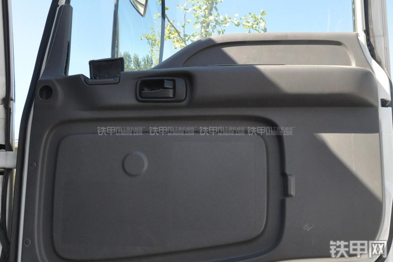 三一重工SY5418THB-56E(6)泵车局部