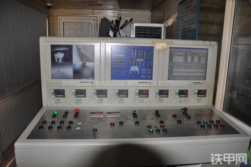 三一重工HZS180混凝土搅拌站局部