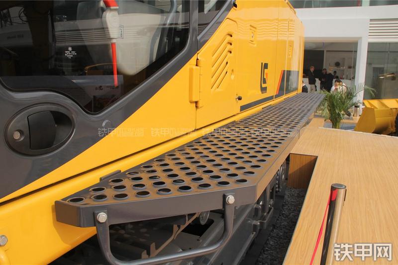 柳工CLG970E挖掘机局部