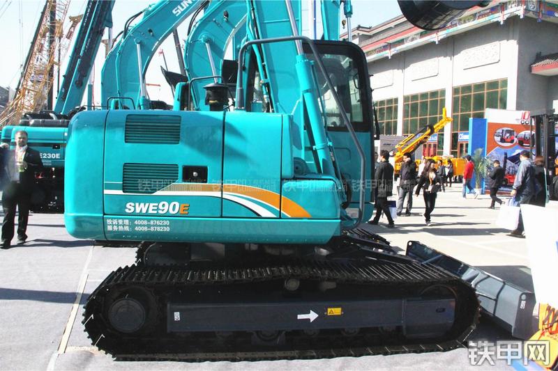 山河智能SWE90E挖掘机局部