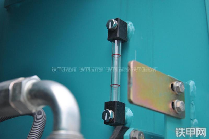 神钢SK260LC-8挖掘机局部