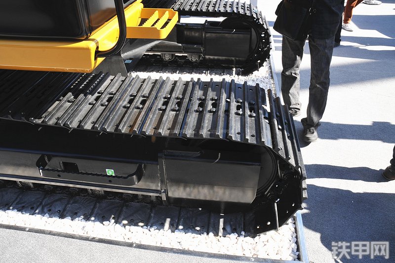 卡特彼勒313D2小型液压挖掘机局部