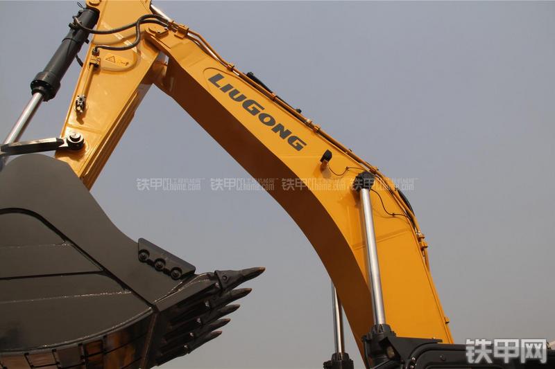 柳工CLG970E挖掘机局部