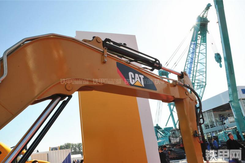 卡特彼勒305.5E液压挖掘机局部