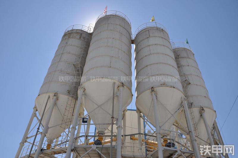 三一重工HZS180混凝土搅拌站整机外观