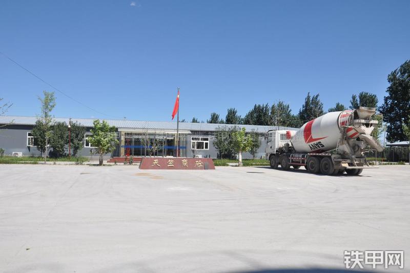 三一重工HZS180混凝土搅拌站局部