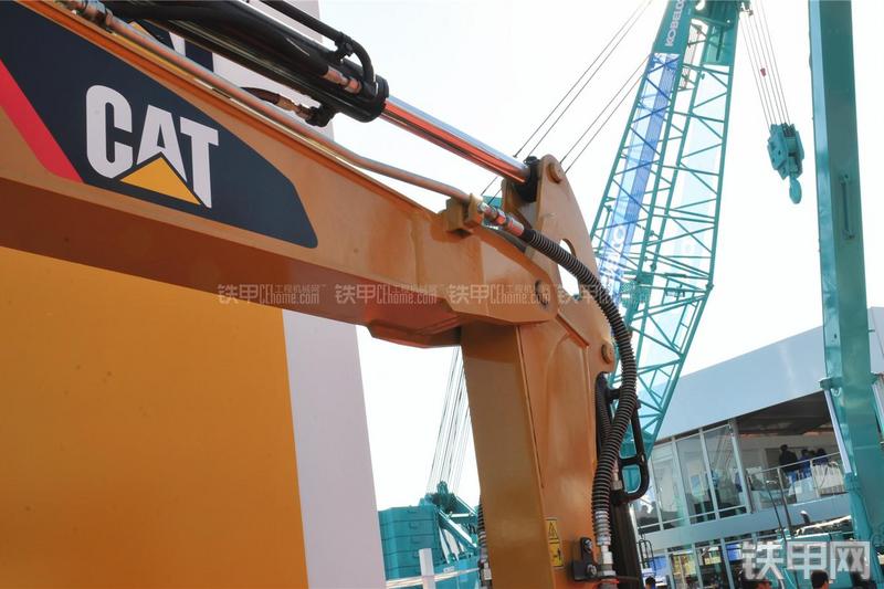 卡特彼勒305.5E液压挖掘机局部