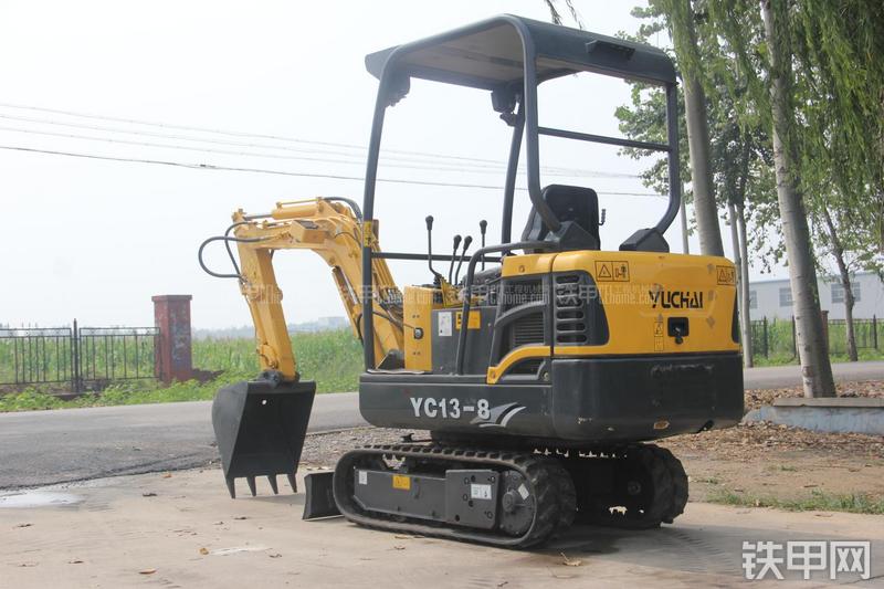 玉柴YC13-8挖掘机整机外观
