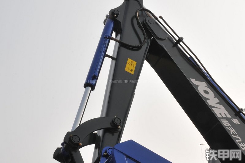 恒天九五JV85挖掘机局部