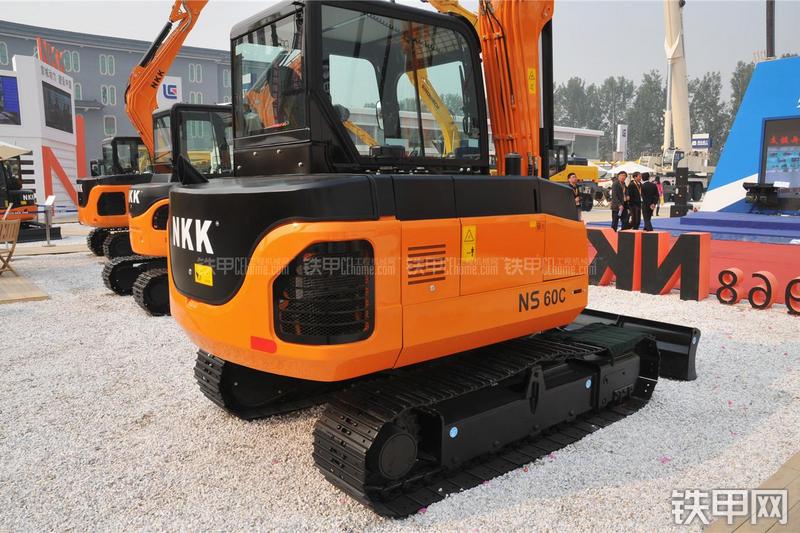京城长野NS60C挖掘机整机外观