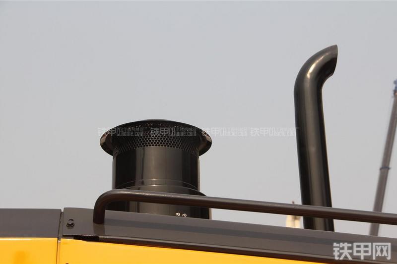 山推SG21A-3平地机局部