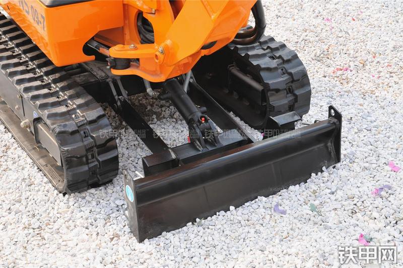 京城长野NS09-7挖掘机局部