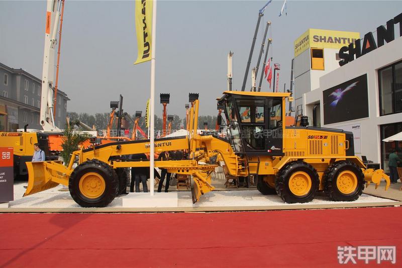 山推SG21A-3平地机整机外观