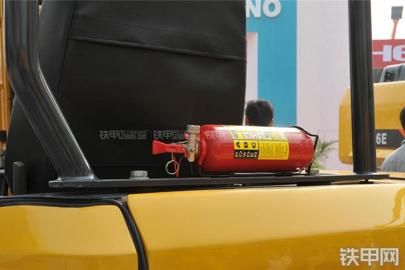 柳工CLG9035E挖掘机局部