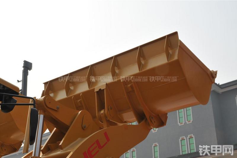 合力HL958II-WS装载机局部