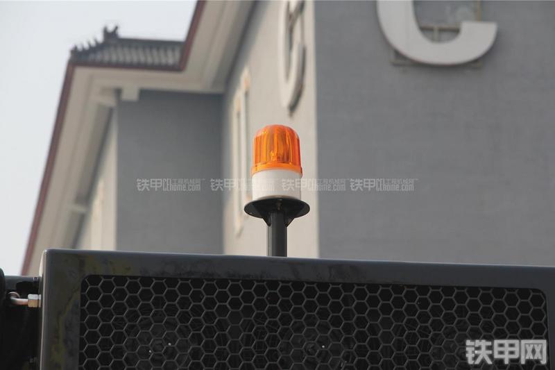 山推SR14D-3压路机局部