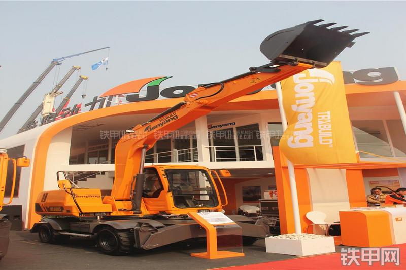 詹阳重工JYL6085挖掘机整机外观