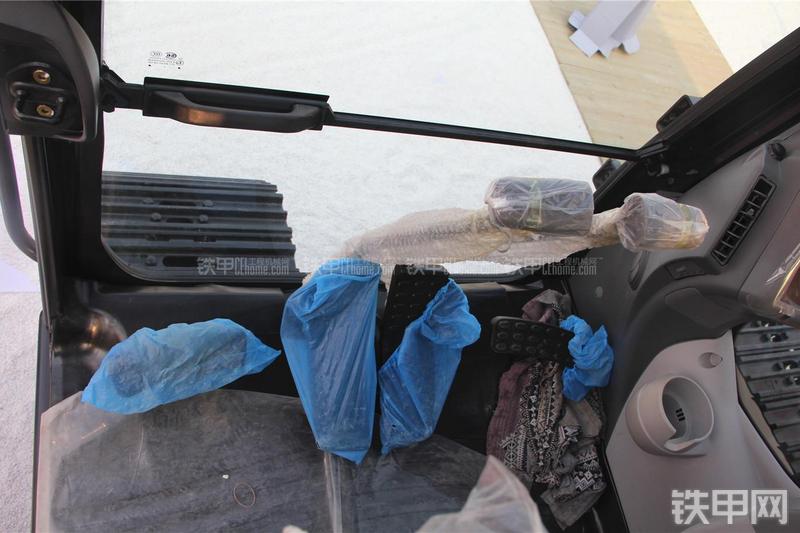 日立ZX200-5G挖掘机局部